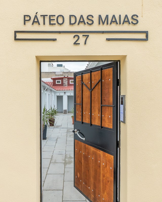 Porta Páteo das Maias